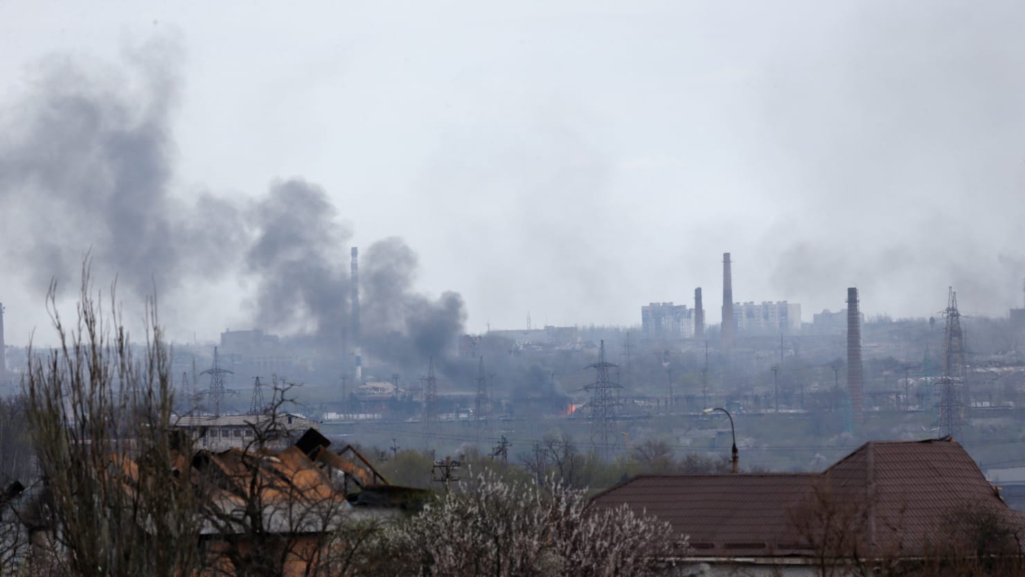 3-Month-Old Killed in Russian Strike on Odesa, Mariupol Steel Plant Under Renewed Attack, Ukraine Says
