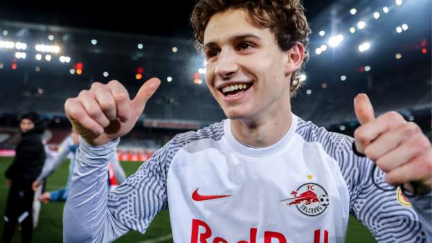 Leeds United agree deal to sign Brenden Aaronson from Red Bull Salzburg